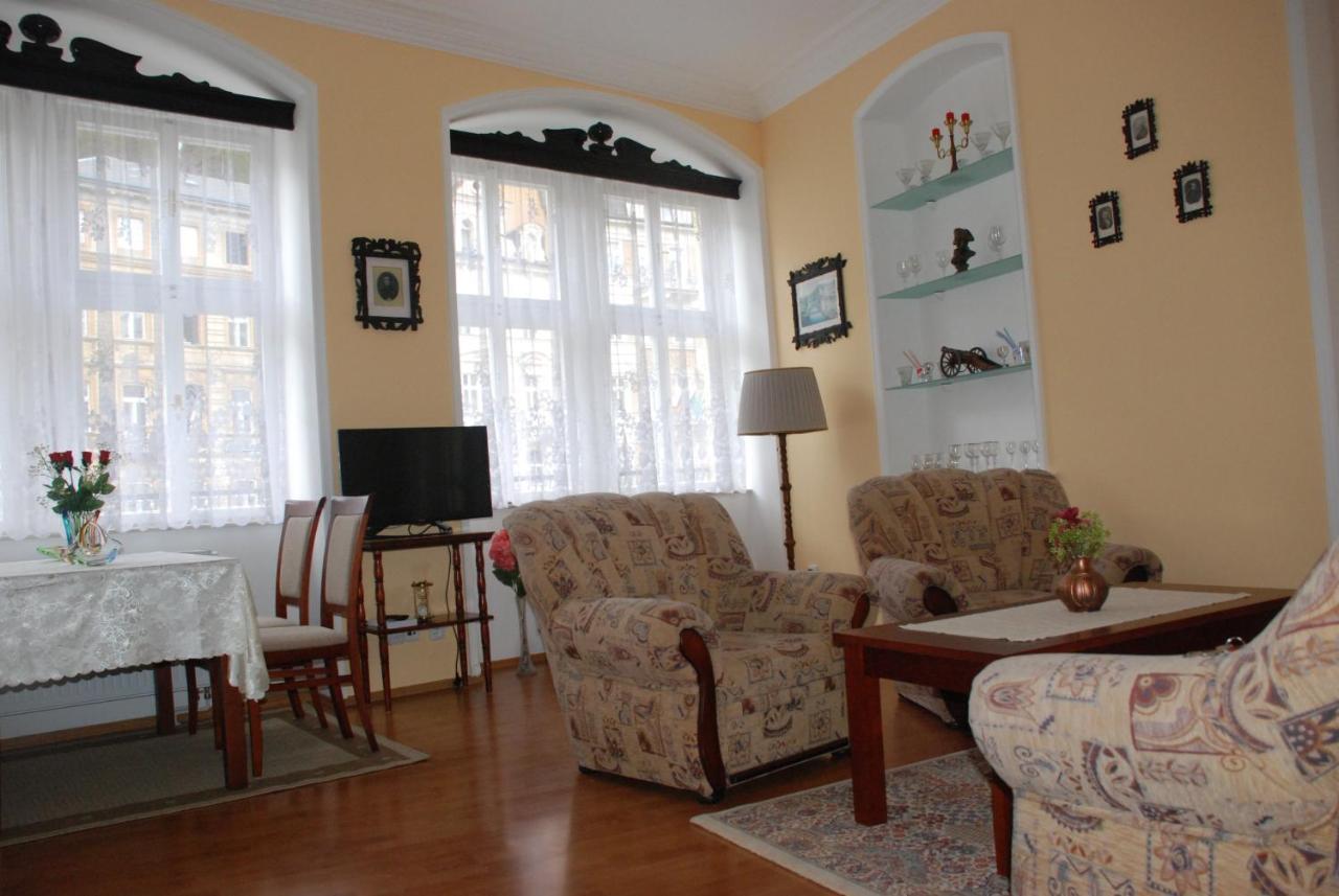 Pension Napoleon Karlovy Vary Ngoại thất bức ảnh