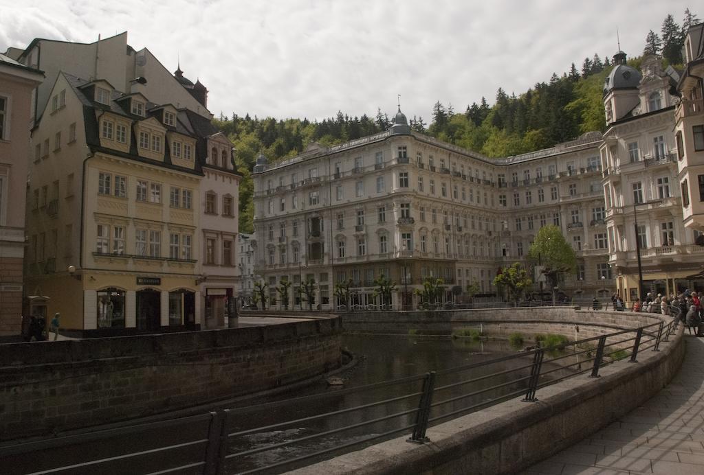 Pension Napoleon Karlovy Vary Ngoại thất bức ảnh